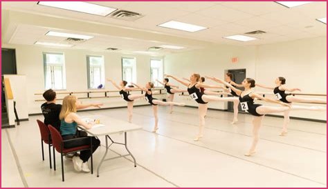 A Guide For Aspiring Stage Parents